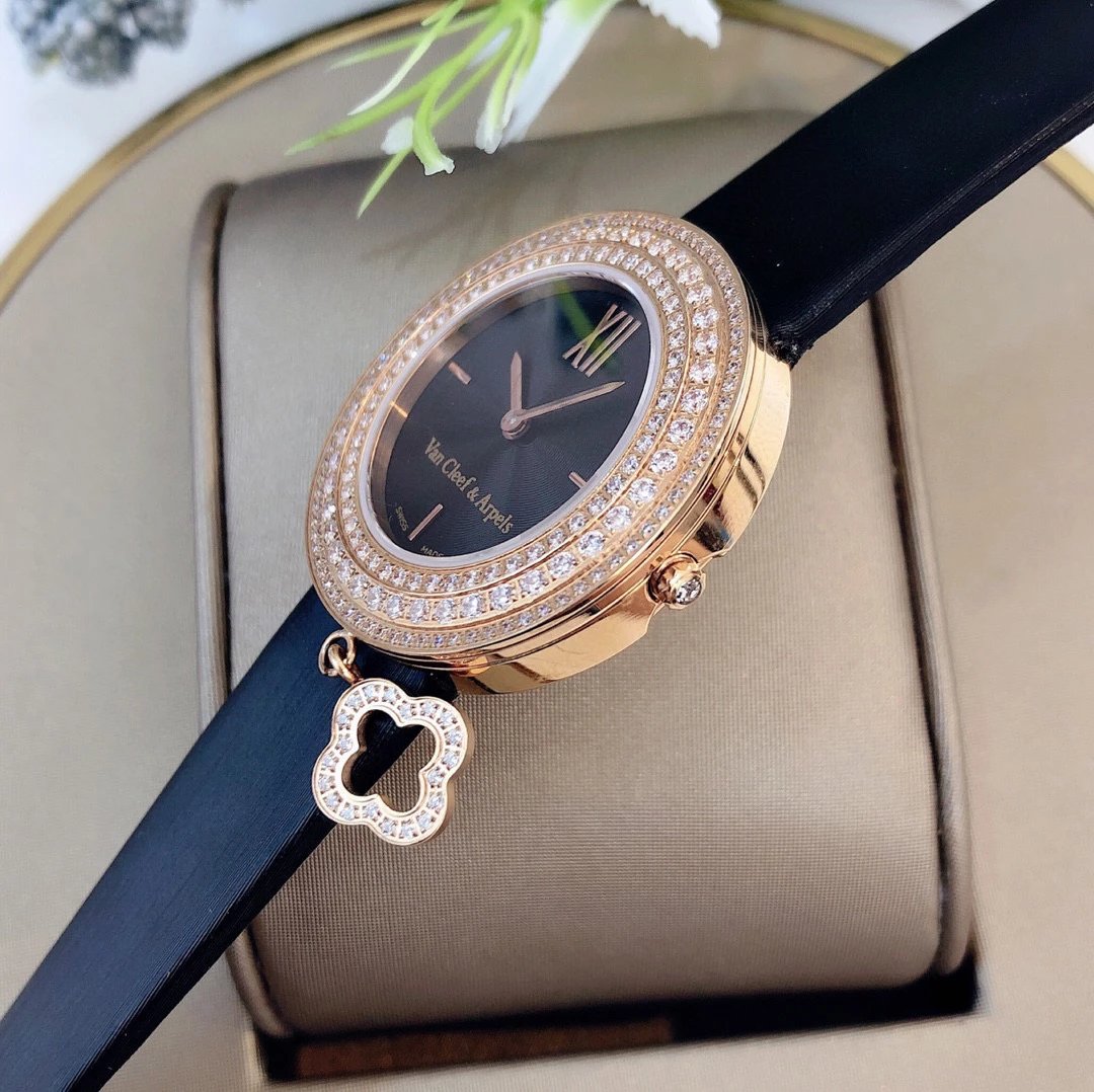Van Cleef & Arpels Alhambra Diamond-Set Black Dial Watch Watches - 8