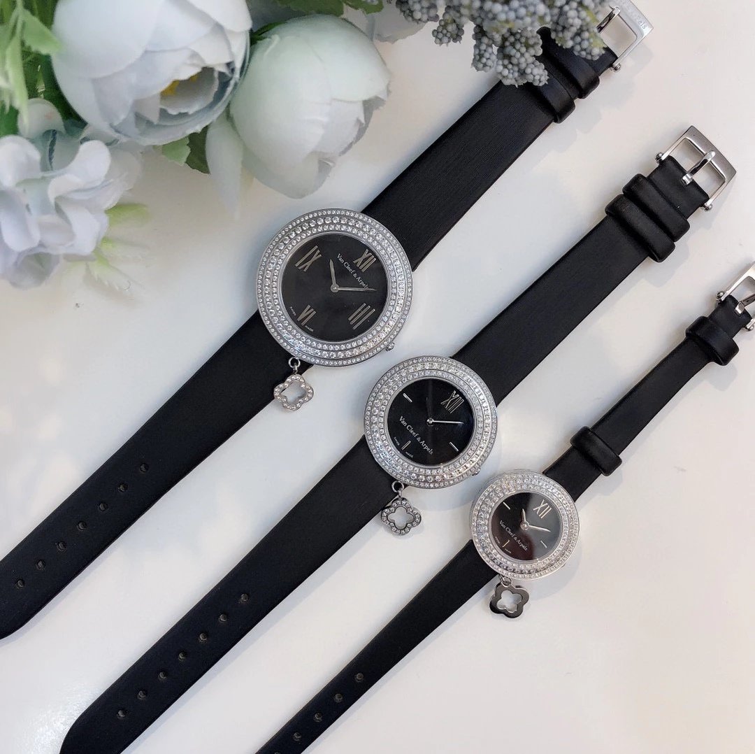 Van Cleef & Arpels Alhambra Diamond-Set Black Dial Watch Watches - 20