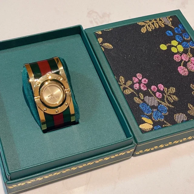 Gucci Watches Green and Red Striped Bracelet Watch product detail image 29