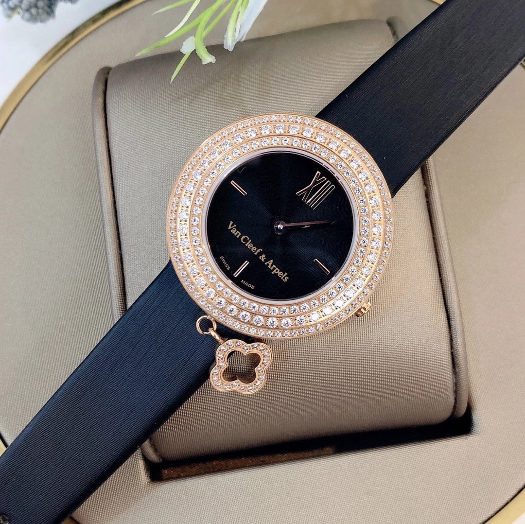 Van Cleef & Arpels Alhambra Diamond-Set Black Dial Watch Watches - 6