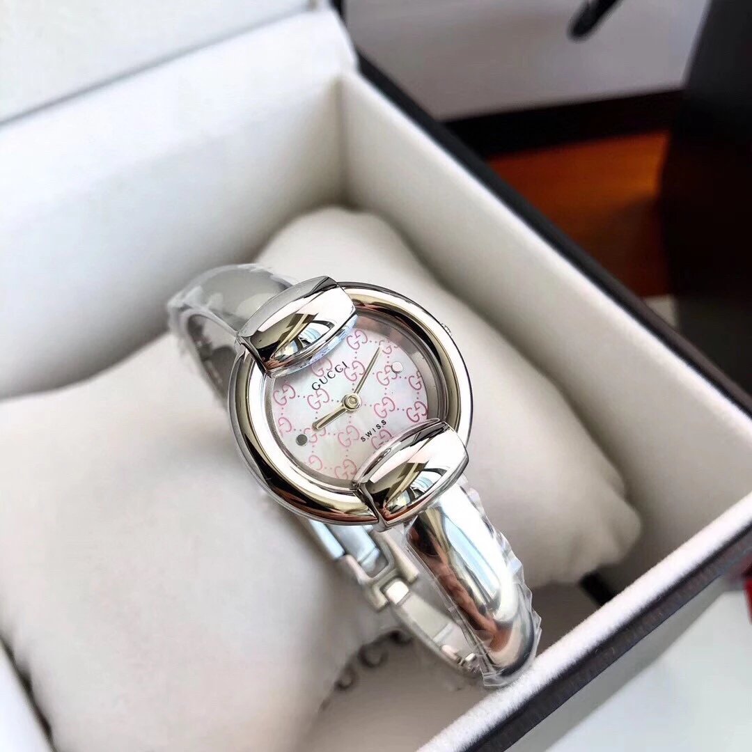 Gucci Silver White D