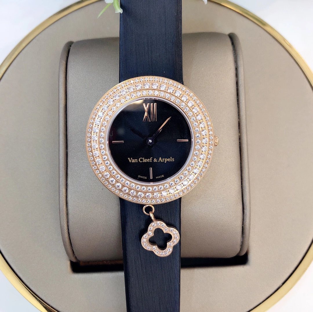 Van Cleef & Arpels Alhambra Diamond-Set Black Dial Watch Watches - 5