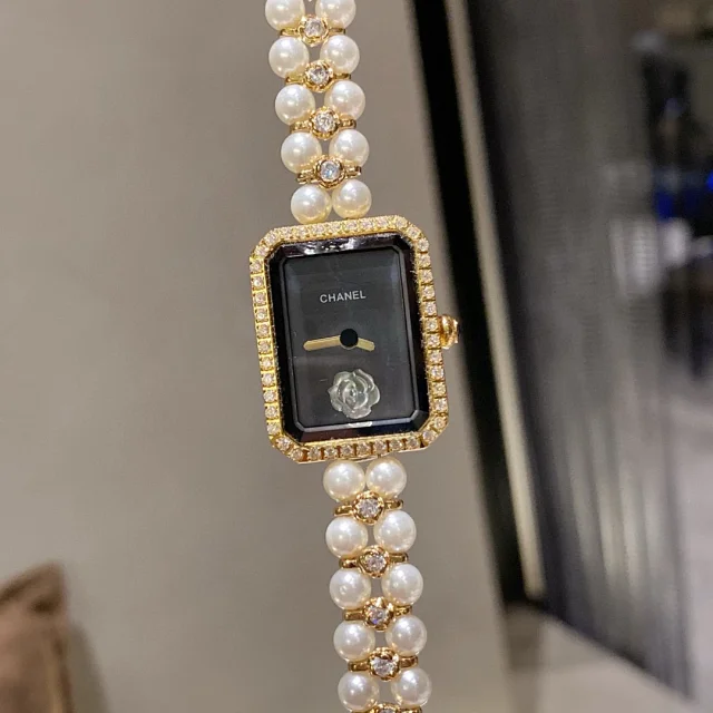Chanel Watches Rectangular Camellia Dial Pearl Bracelet Watch product detail image 11