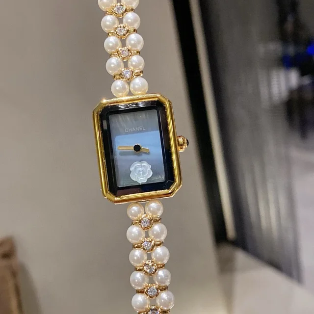 Chanel Watches Rectangular Camellia Dial Pearl Bracelet Watch product detail image 15