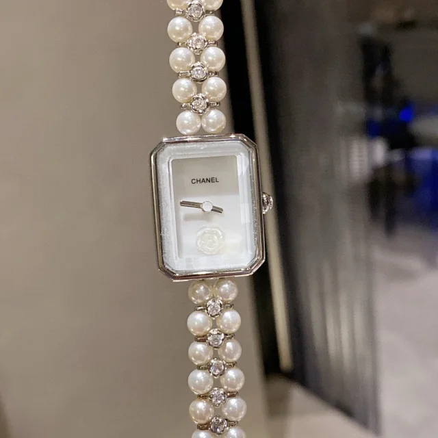 Chanel Watches Rectangular Camellia Dial Pearl Bracelet Watch product detail image 1