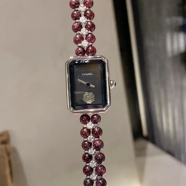 Chanel Watches Rectangular Camellia Dial Pearl Bracelet Watch product detail image 3
