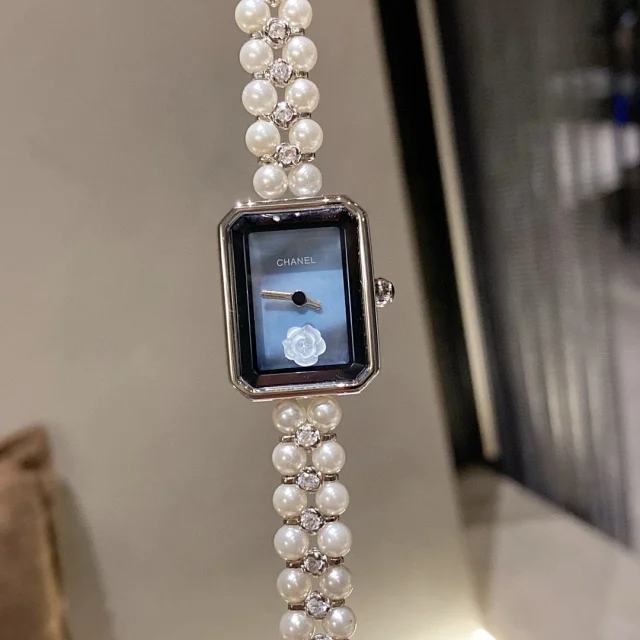 Chanel Watches Rectangular Camellia Dial Pearl Bracelet Watch product detail image 2
