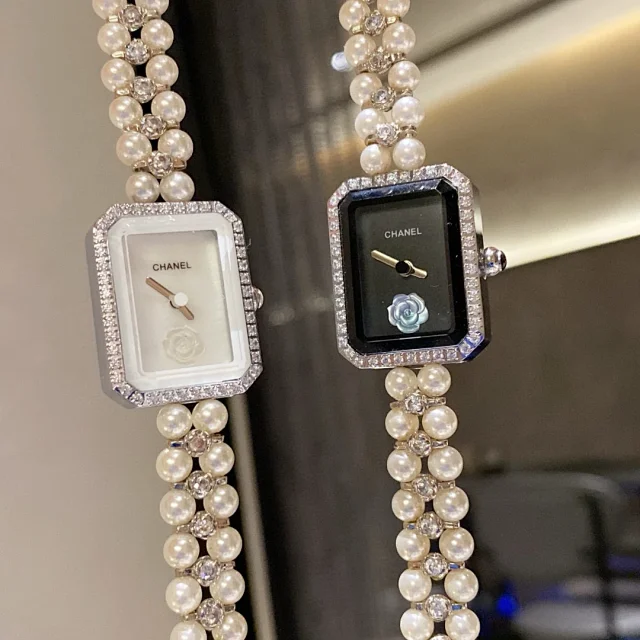 Chanel Watches Rectangular Camellia Dial Pearl Bracelet Watch product detail image 8