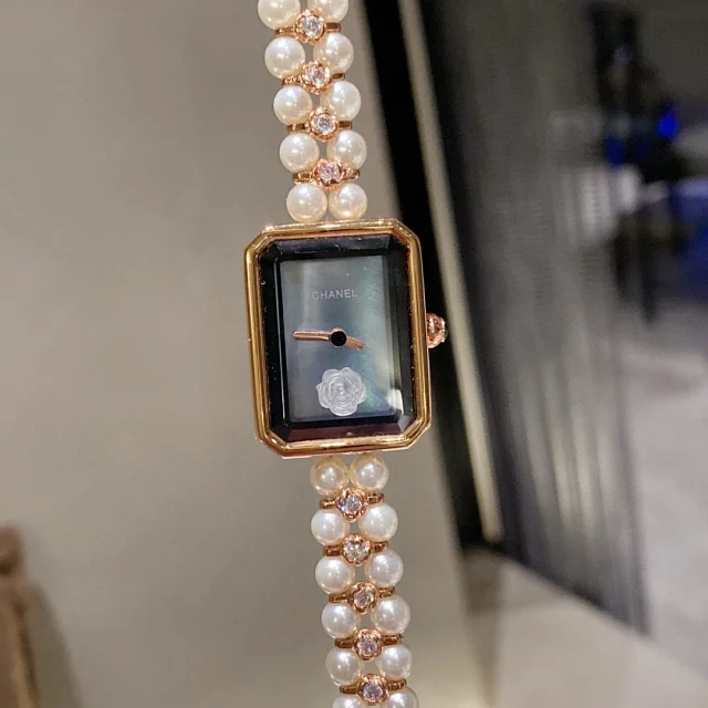 Chanel Watches Rectangular Camellia Dial Pearl Bracelet Watch product detail image 13
