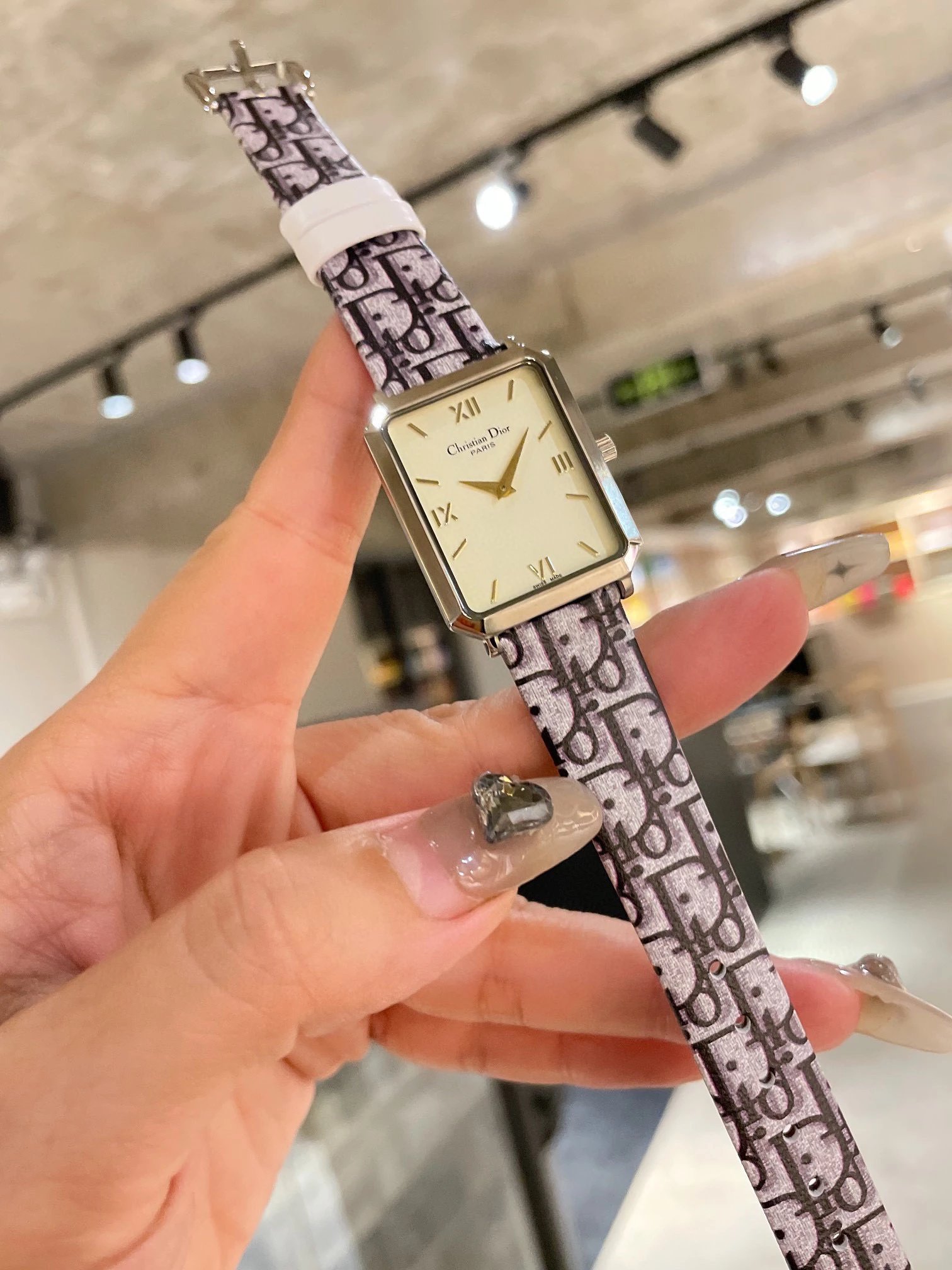 Dior La D de Dior Oblique Print Beige Dial Quartz Watch Watches - 31