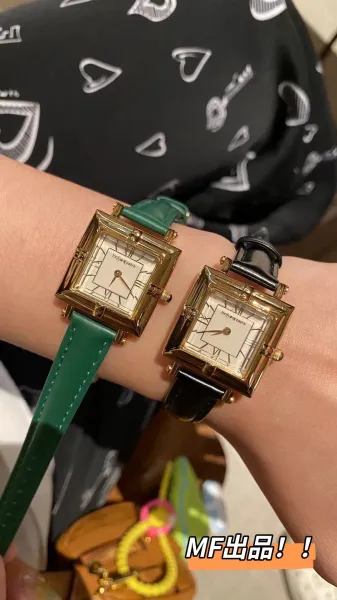 Chanel Première Green Leather Watch with Gold-Tone Case Watches - 11
