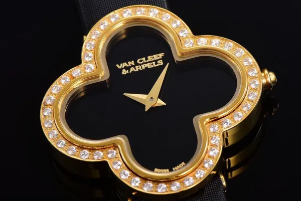 Van Cleef & Arpels Alhambra Black Dial Rose Gold Diamond Watch Watches - 39