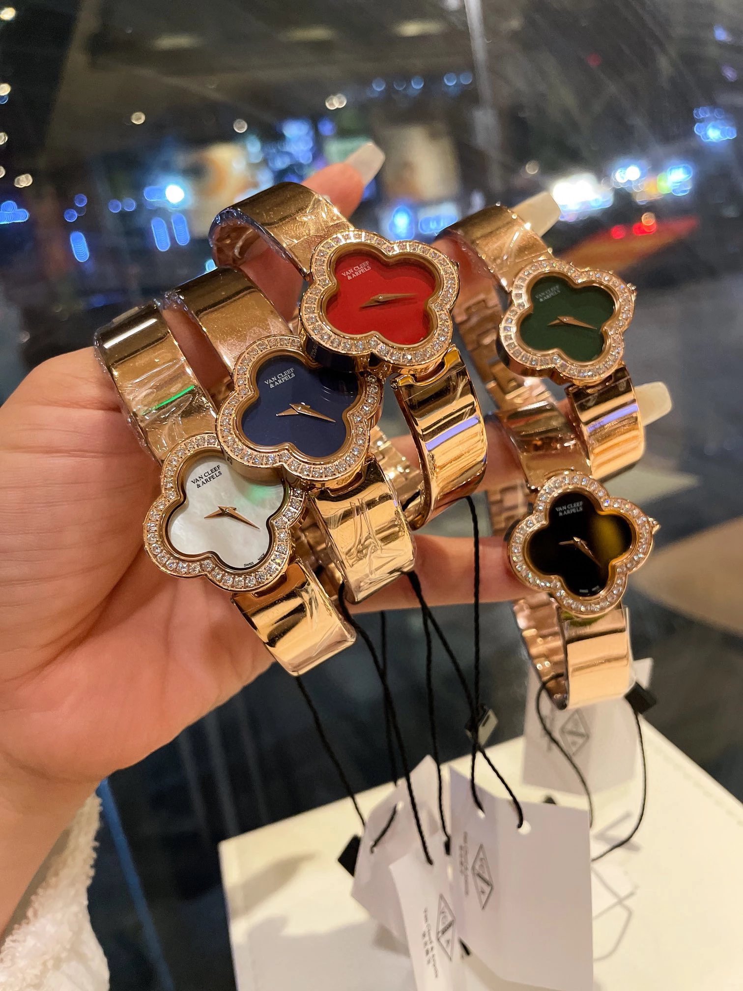 Van Cleef & Arpels Alhambra Black Onyx Diamond Watch Watches - 19