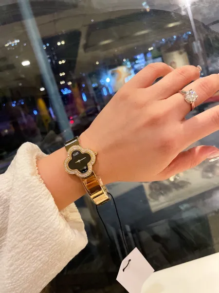 Van Cleef & Arpels Alhambra Black Onyx Diamond Watch Watches - 22