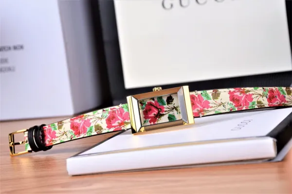 Gucci G-Timeless Floral Print White Leather Strap Quartz Watch Watches - 26