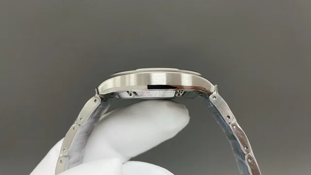 Piaget Watches Stainless Steel Date Watch with Diamond-Set or Brushed Bezel product detail image 11