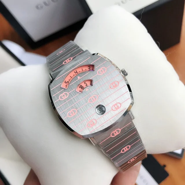 Gucci Watches Grip YA157437 stainless steel watch with GG monogram bracelet product detail image 6