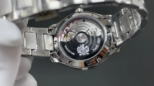 Piaget Watches Stainless Steel Date Watch with Diamond-Set or Brushed Bezel product detail image 12