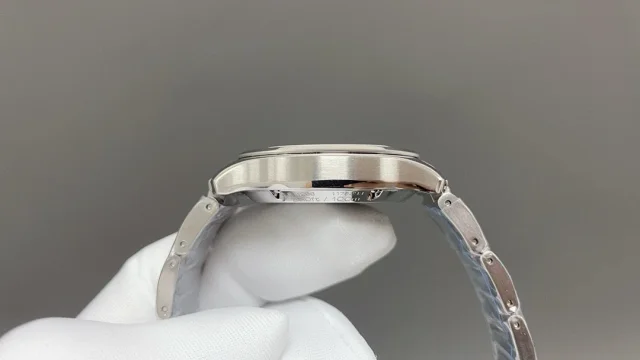 Piaget Watches Stainless Steel Date Watch with Diamond-Set or Brushed Bezel product detail image 23