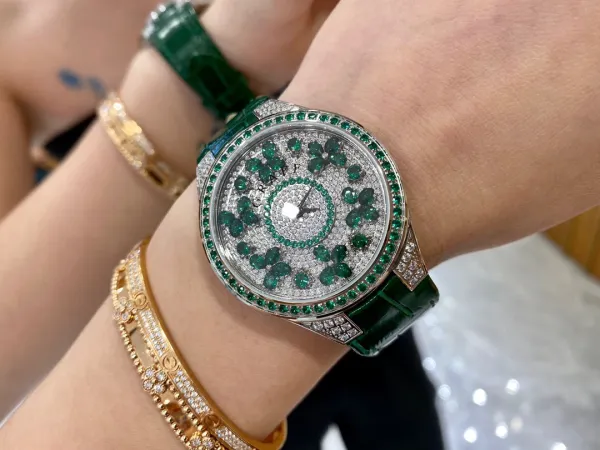Van Cleef & Arpels Poetic Complications Midnight Bloom Blue Sapphire and Diamond Watch Watches - 21