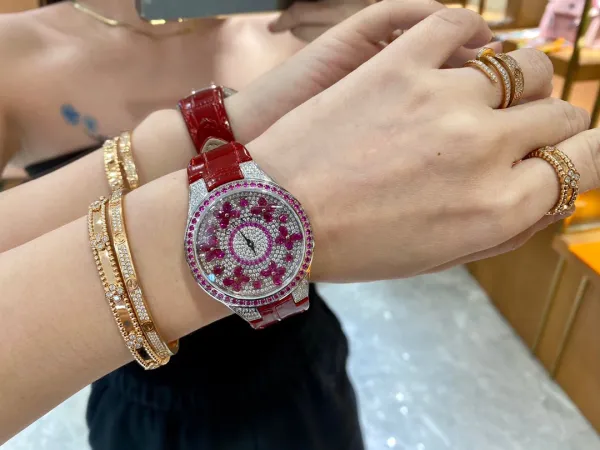 Van Cleef & Arpels Poetic Complications Midnight Bloom Blue Sapphire and Diamond Watch Watches - 28