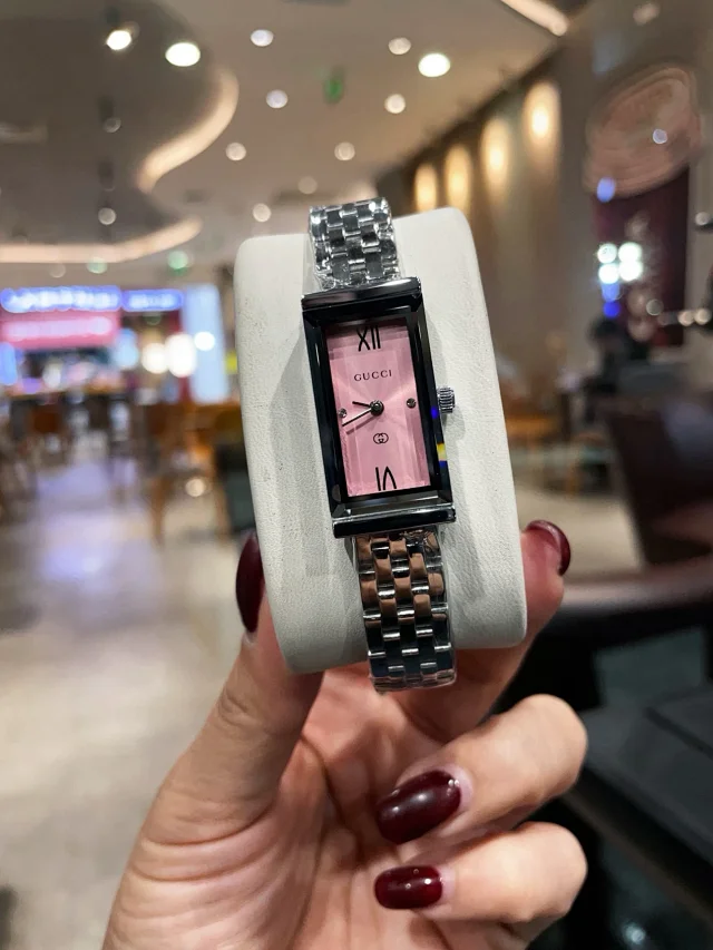Gucci Watches G-Frame rectangular bracelet watch product detail image 44