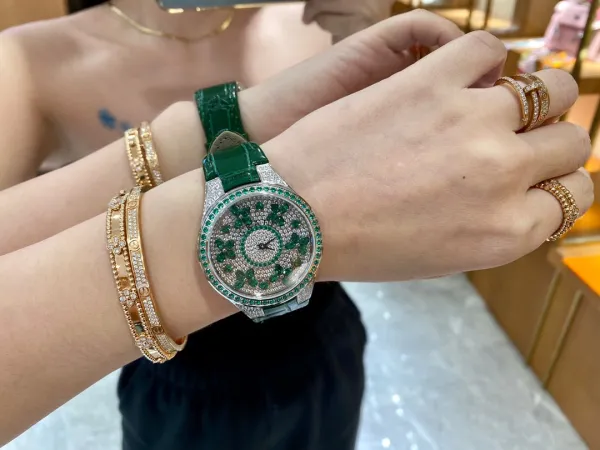 Van Cleef & Arpels Poetic Complications Midnight Bloom Blue Sapphire and Diamond Watch Watches - 20