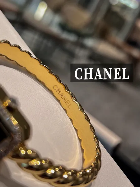 Chanel Première Éclat Gold-Tone Quartz Watch with Black Dial Watches - 20