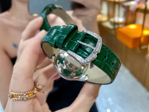 Van Cleef & Arpels Poetic Complications Midnight Bloom Blue Sapphire and Diamond Watch Watches - 27