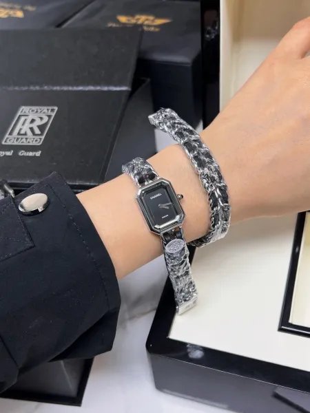 Chanel Première Re-Edition Black and Silver Chain Watch Watches - 8