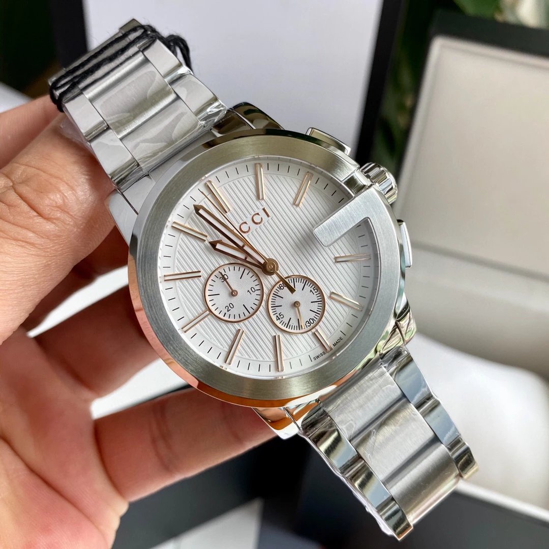 Gucci Chrono Silver White Luxury Watch