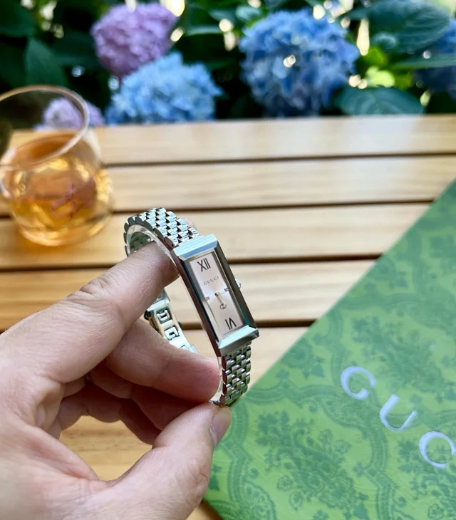 Gucci Watches G-Frame rectangular bracelet watch product detail image 13