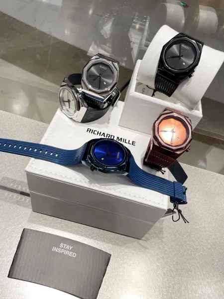 Gucci Grip Blue Dial Black Ceramic Watch Watches - 18