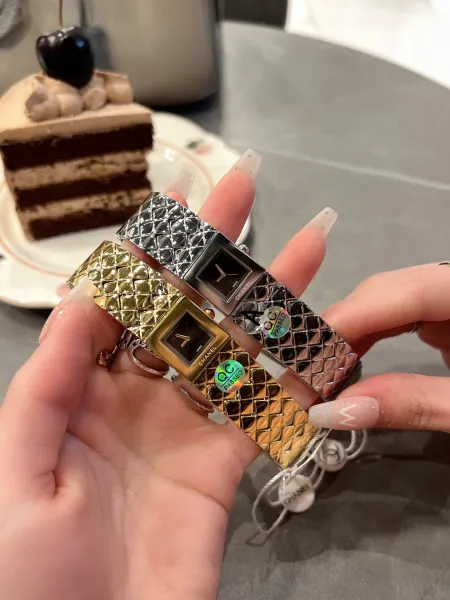 Chanel Première Re-Edition Silver Quilted Metal Watch Watches - 11