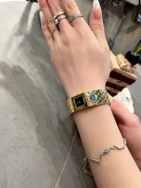 Chanel Première Re-Edition Silver Quilted Metal Watch Watches - 17
