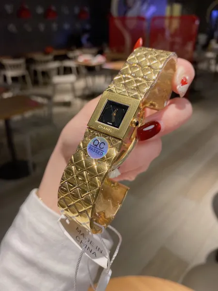Chanel Première Re-Edition Silver Quilted Metal Watch Watches - 26