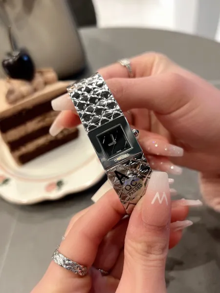Chanel Première Re-Edition Silver Quilted Metal Watch Watches - 3