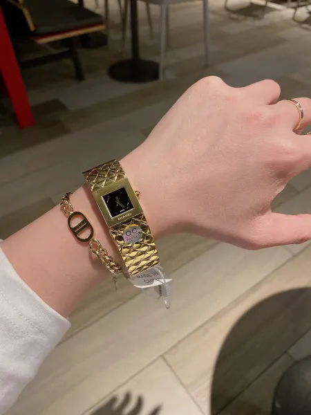 Chanel Première Re-Edition Silver Quilted Metal Watch Watches - 28