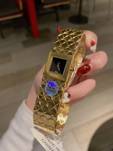 Chanel Première Re-Edition Silver Quilted Metal Watch Watches - 22