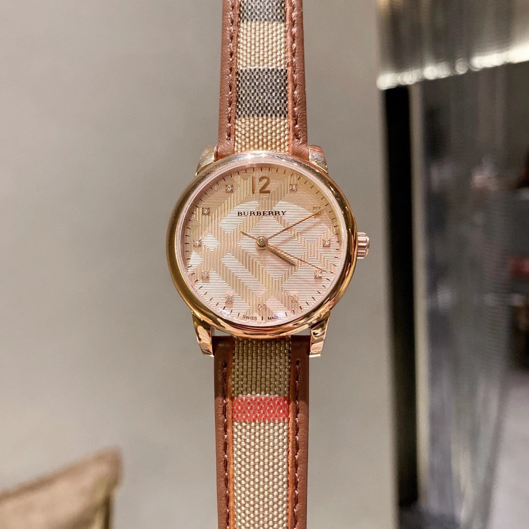 Coffee with gold plate