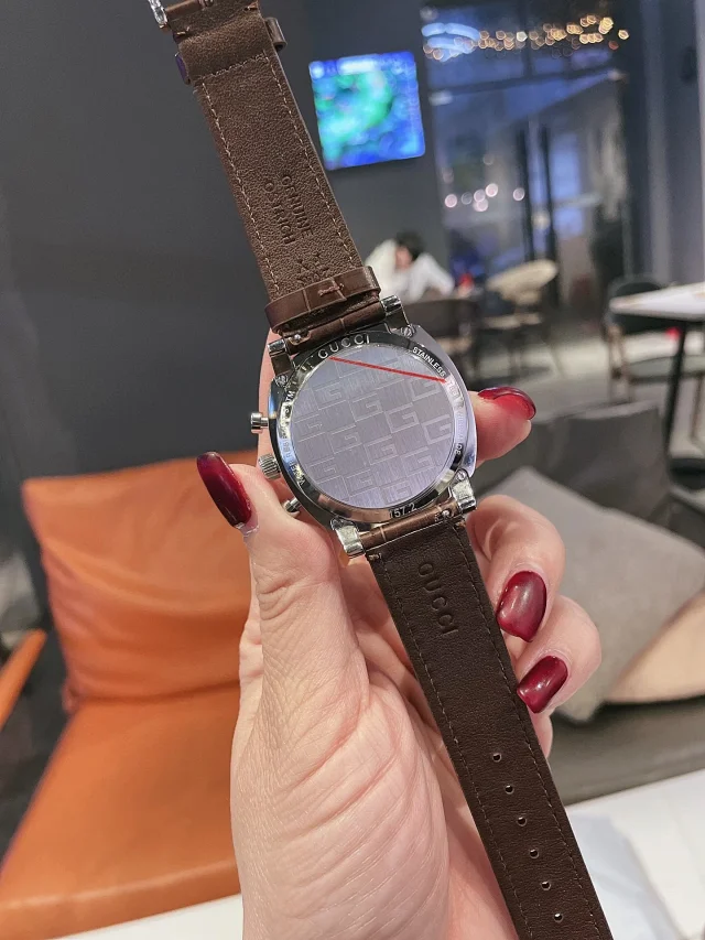 Gucci Watches Mickey Mouse Dial Watch with Date Display product detail image 13