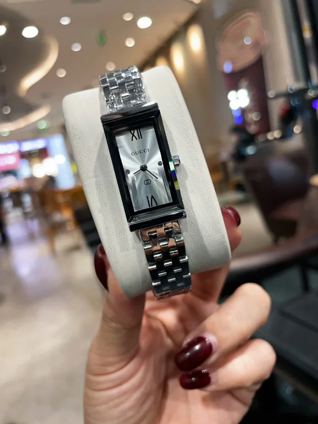 Gucci Watches G-Frame rectangular bracelet watch product detail image 57