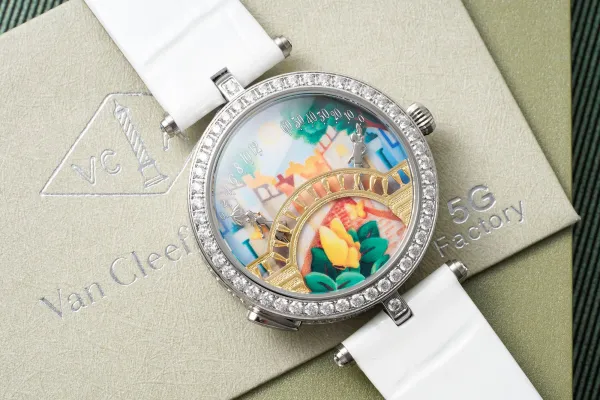 Van Cleef & Arpels Pont des Arts White Leather Watch Watches - 33