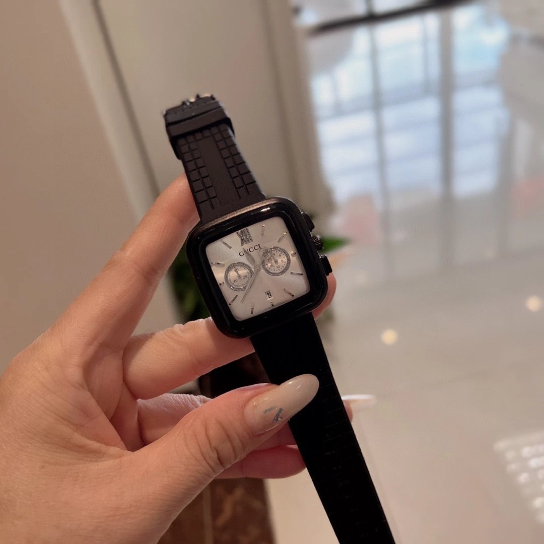 Gucci Square Black L