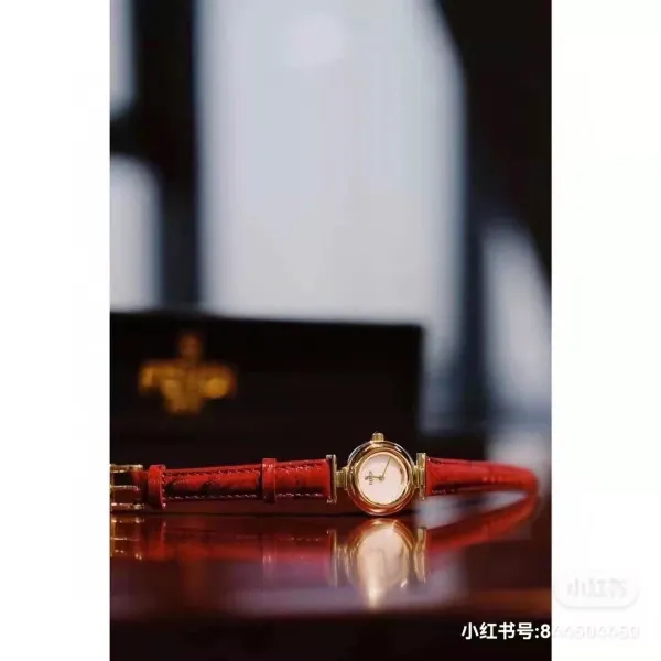 Fendi Mini Watch Burgundy Leather Gold-Tone Case Watches - 32