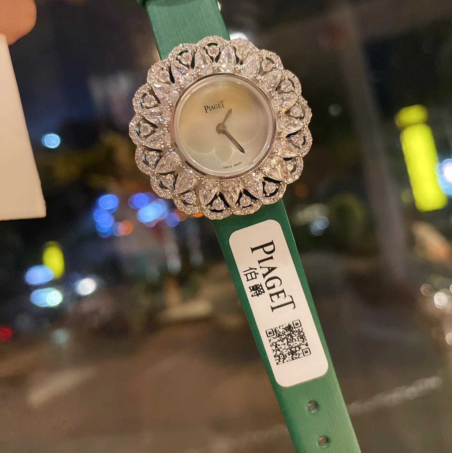 绿色