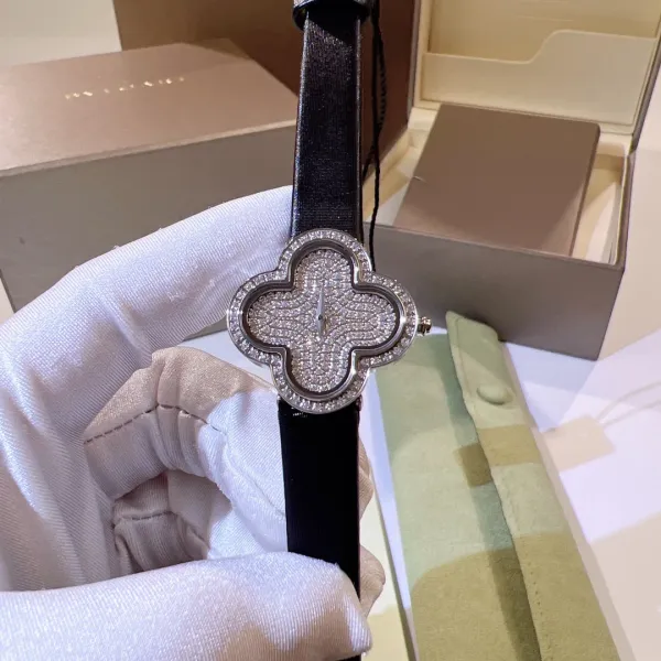 Cartier Panthère de Cartier Clover-Shaped Diamond Watch Blue Silk Strap Watches - 31