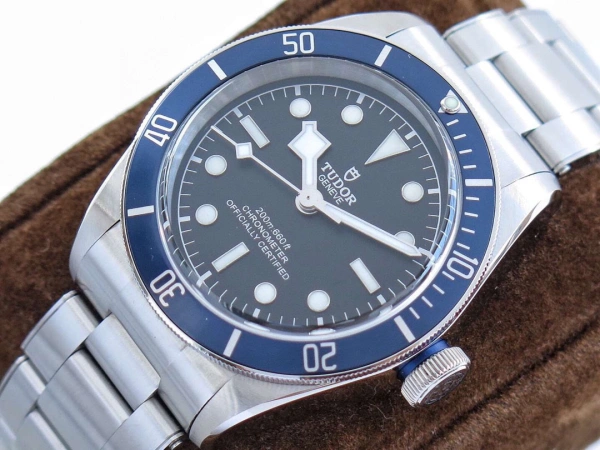 Design Tudor Black Bay Fifty-Eight Blue Bezel Steel Watch Watches - 12