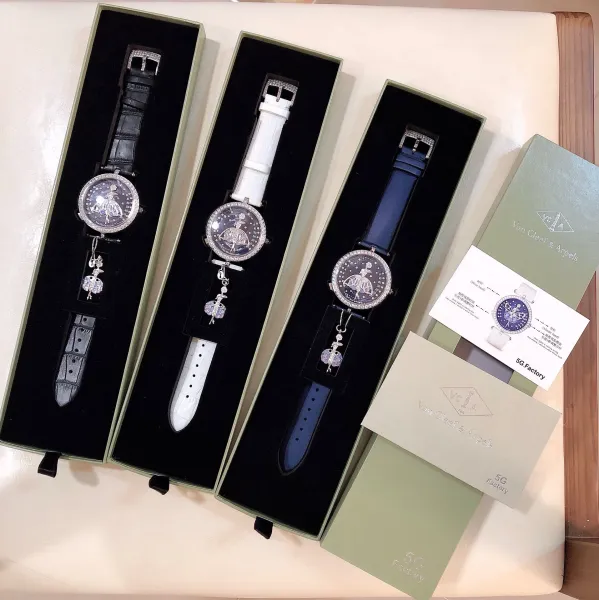 Van Cleef & Arpels Ballerina Watch Deep Blue Mother-of-Pearl Dial with Diamond Bezel and Black Alligator Strap Watches - 37
