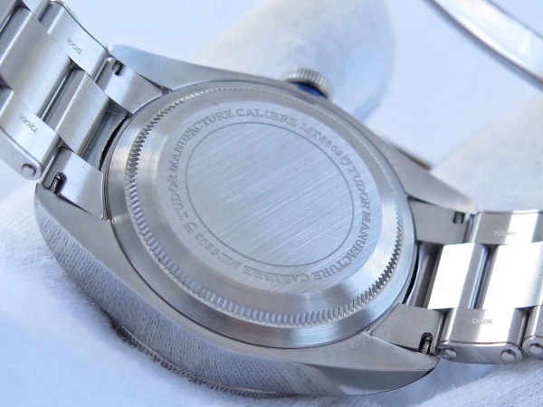 Design Tudor Black Bay Fifty-Eight Blue Bezel Steel Watch Watches - 18